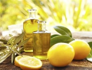 Olio essenziale di limone: scopri le sue proprietà e i suoi benefici!